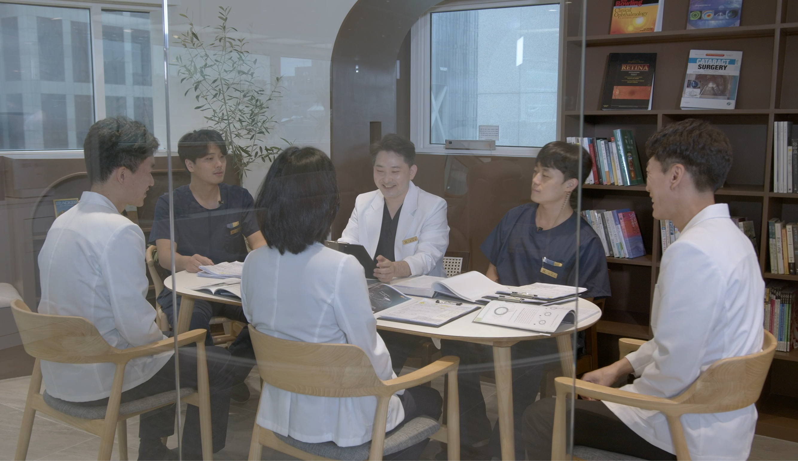 Doctors collaborating